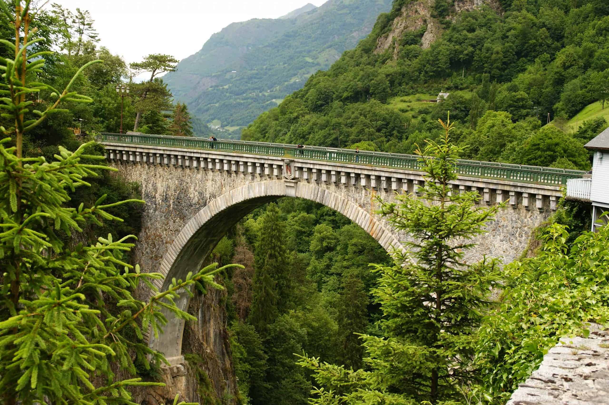 saut elastique pont napoleon luz saitn sauveur occitanie hautes pyrénees
