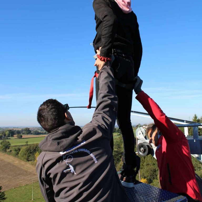 saut a lelastique aveyron saut a lelastique millau saut a lelastique viaduc de millau