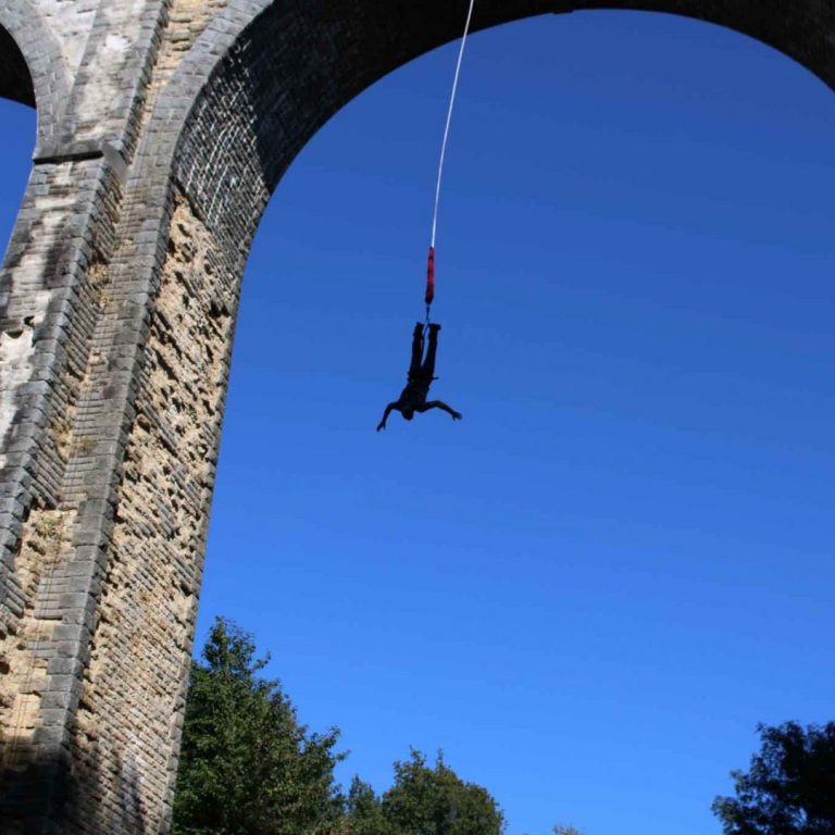 Bon cadeau saut à l'élastique pyrénées lyon vendée ardèche