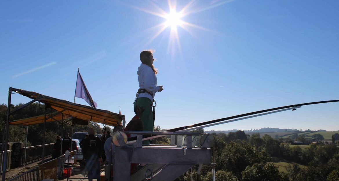 bon cadeau saut à l'élastique lyon pyrénées vendée ardèche