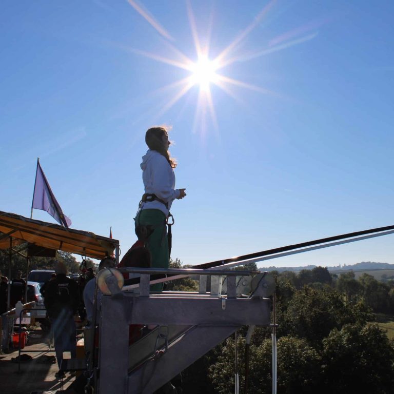 bon cadeau saut à l'élastique lyon pyrénées vendée ardèche