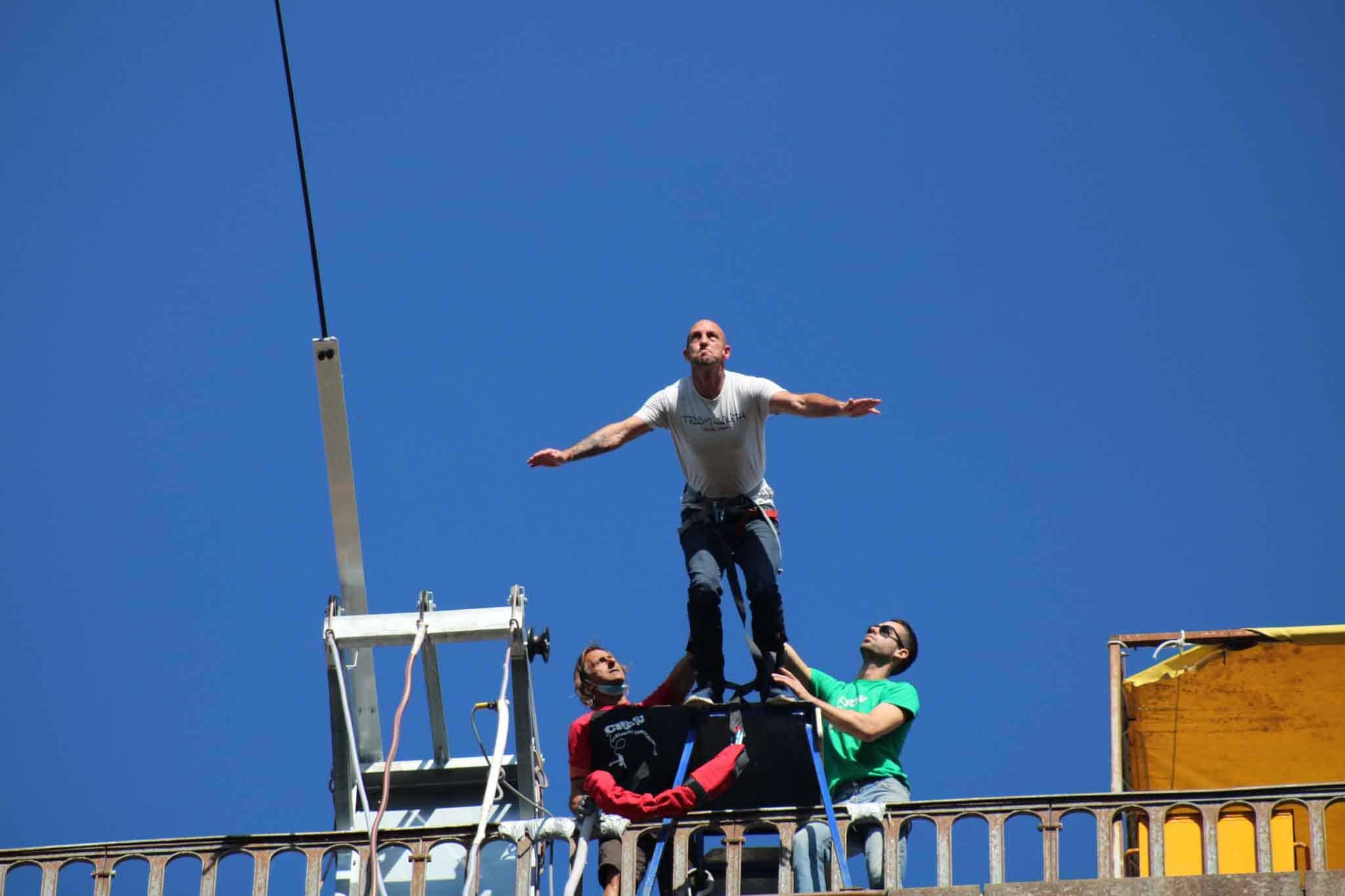 saut a lelastique dans la Sarthe