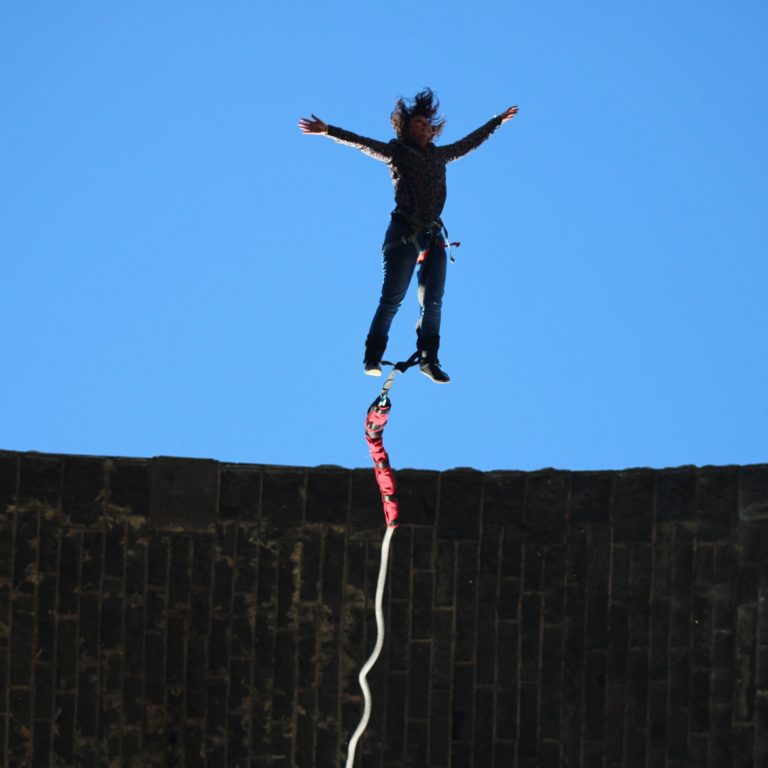 saut a lelastique lyon viaduc pelussin rhone alpes scaled