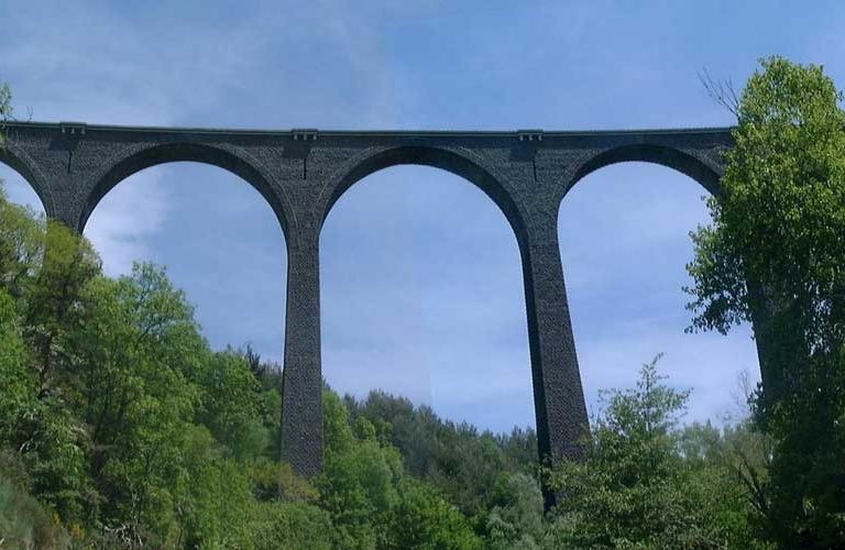 saut elastique ardeche viaduc de banne